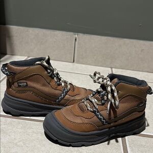 OshKosh B'gosh Brown Kids Boots